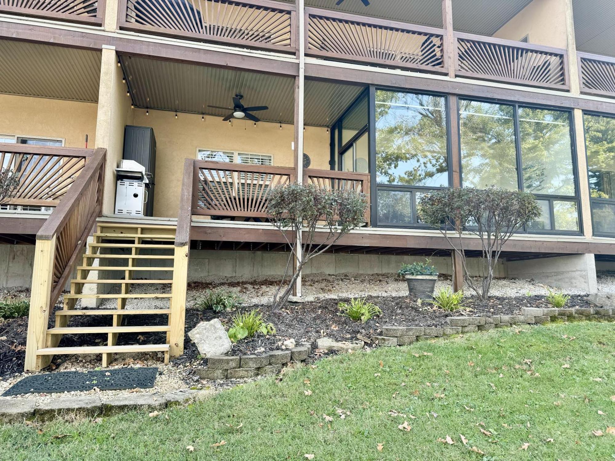 Lower Level Condo B-2 With Dock Hollister Exterior photo